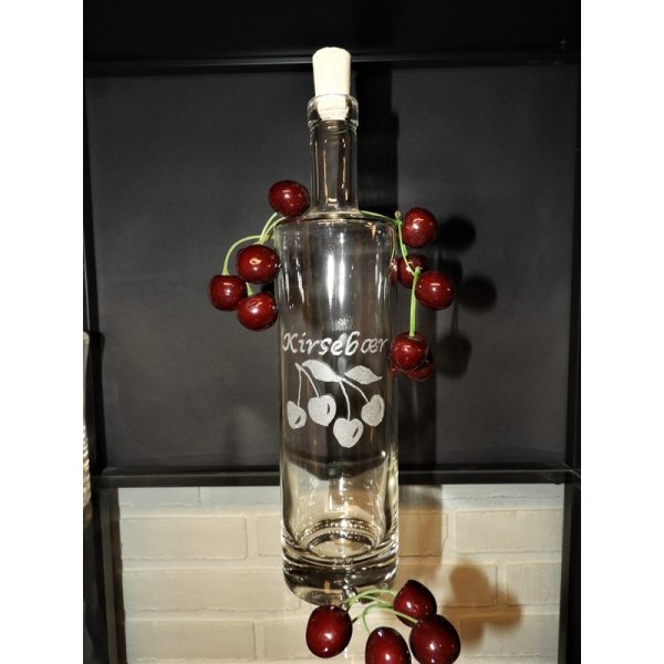 Flaske med Kirsebærmotiv