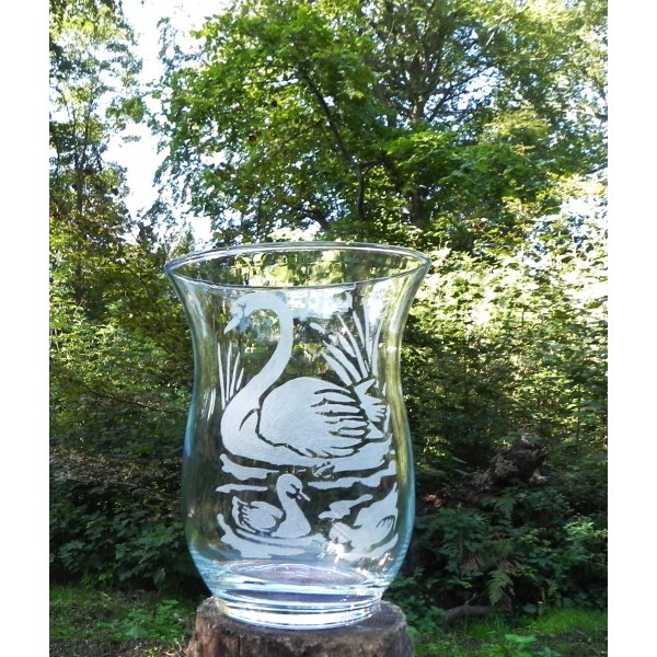 Hyancintvase med svanemotiv